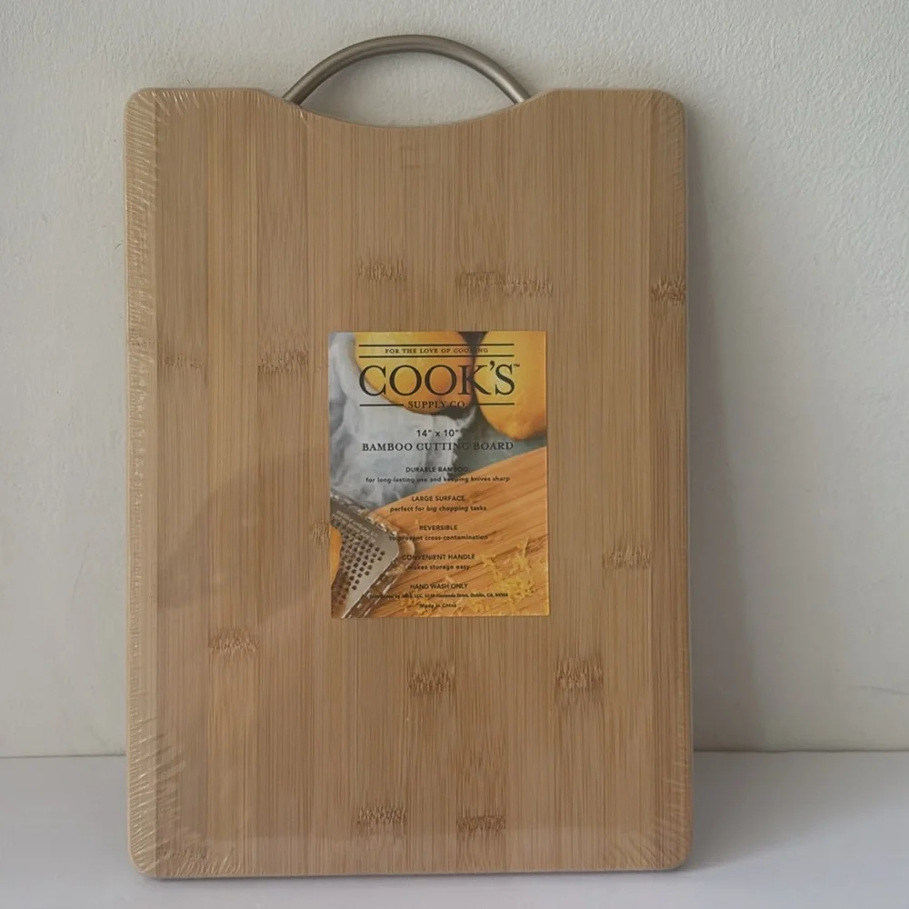 Cook’s bamboo cutting